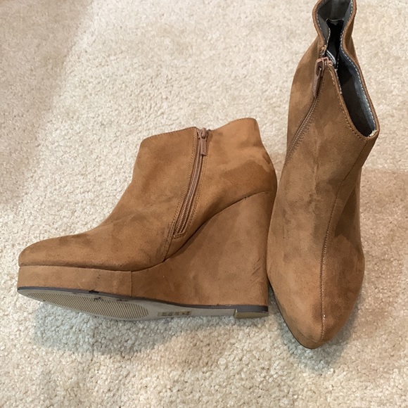 Women’s wedge boots - Picture 2 of 4
